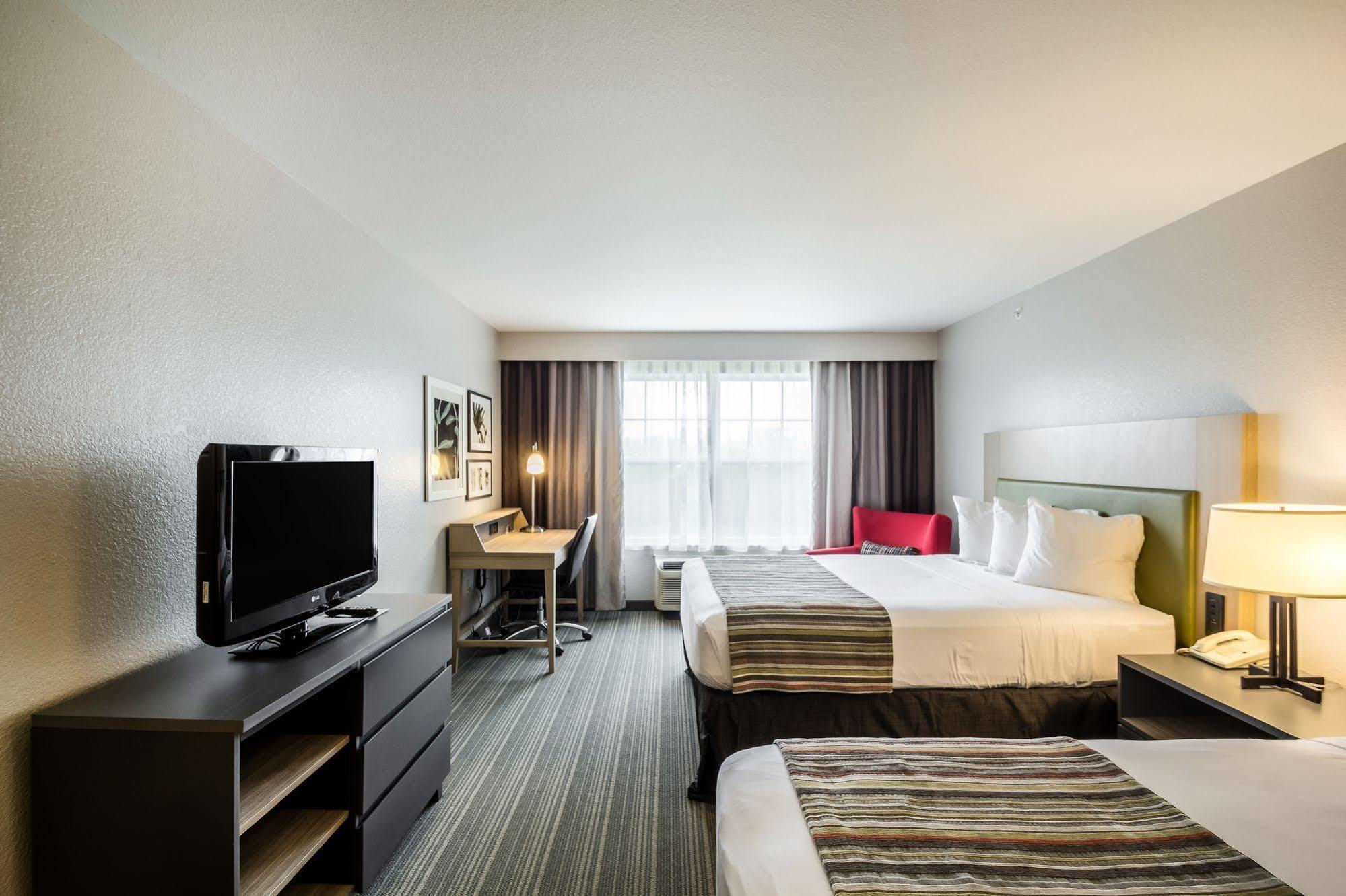 Country Inn&suites By Radisson, Fond Du Lac, Wi Hotel 3*