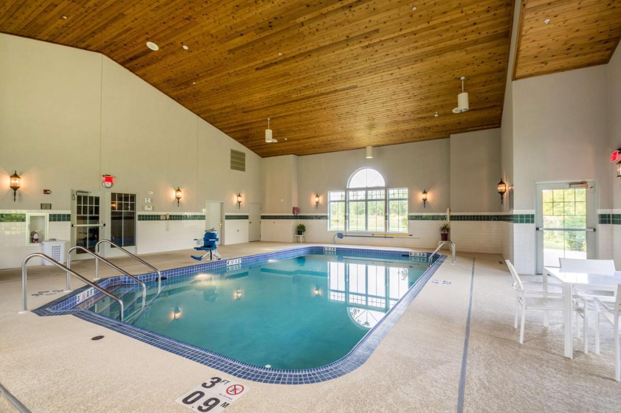 Country Inn&suites By Radisson, Fond Du Lac, Wi Hotel